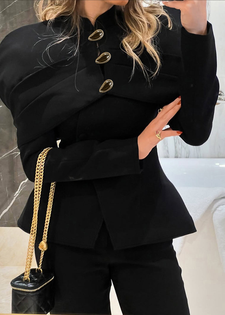 Slim-Fit Black Blazer – Small Fragrance Style